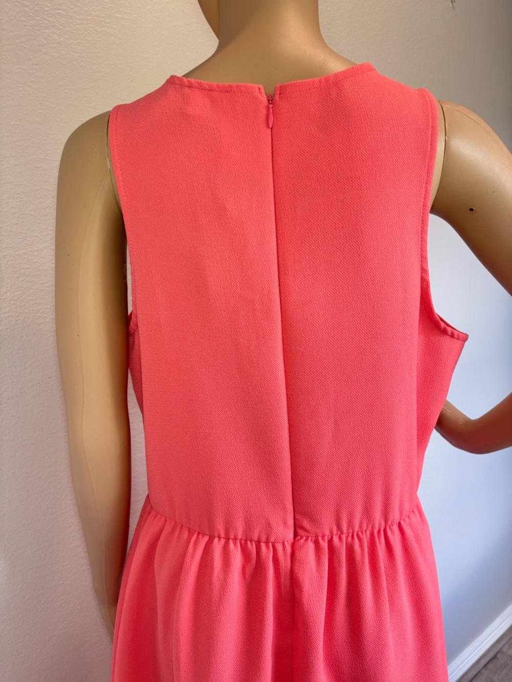 Francesca’s Miami Coral Sleeveless Dress with Ivory Crochet Trim Back zipper NWT - Picture 8 of 16